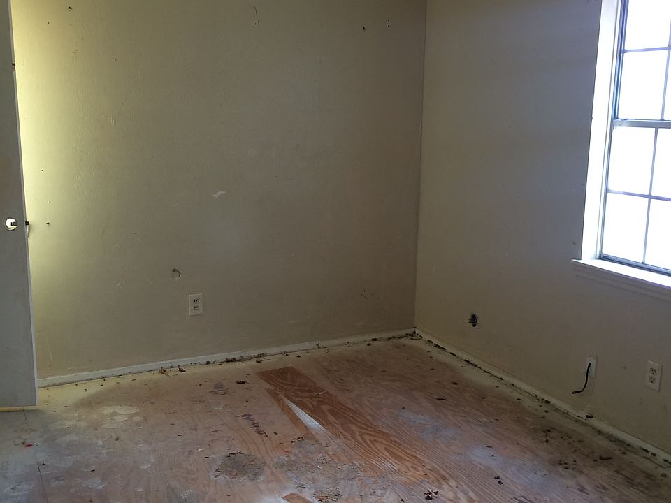 2nd image of 7719 Antoine Dr