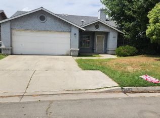 2482 S Garden Ave, Fresno, CA