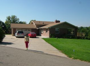 620 Arrowhead Dr, North Platte, NE 69101