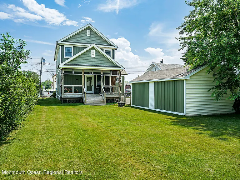 132 Sampson Pl — Photo 17