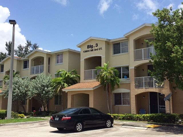 1st image of 13800 NE 3rd Ct APT 305