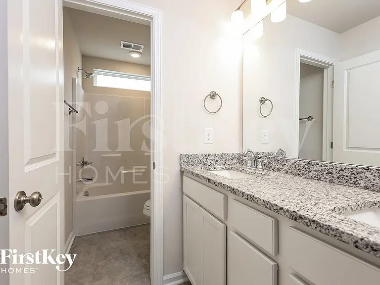 705 Ridgemoor Trl — Photo 13