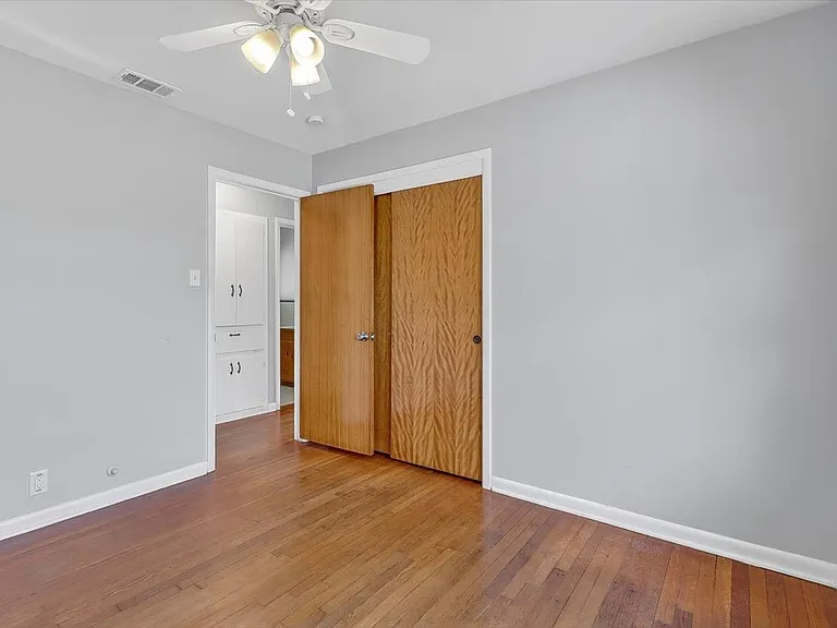4637 Calvin Dr — Photo 18