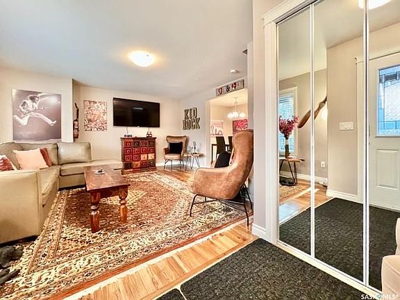 4th image of 1516 Edward AVENUE N