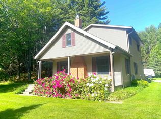 960 Highland Dr, Marquette, MI 49855