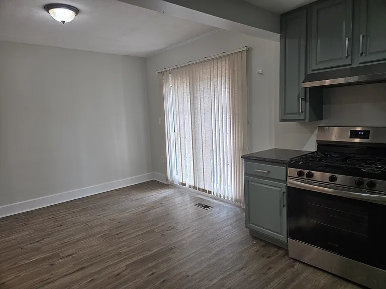 3821 Brooklyn Ave — Photo 3