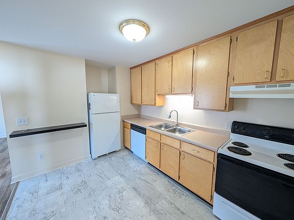 5th image of 1603 Williams St #D