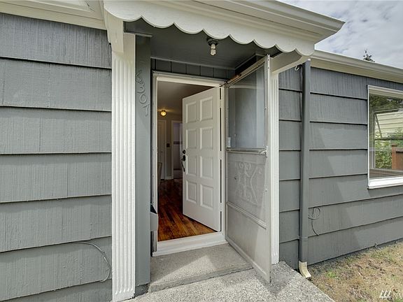 Admire the fresh exterior paint on your way in!  Welcome!