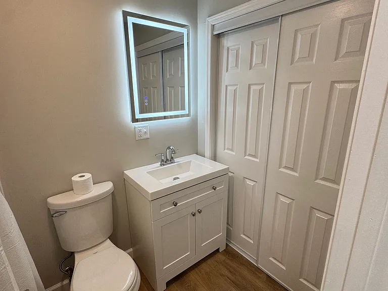 805 Center St — Photo 3