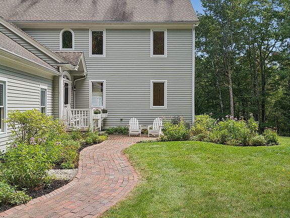 3rd image of 10 Grist Mill Road