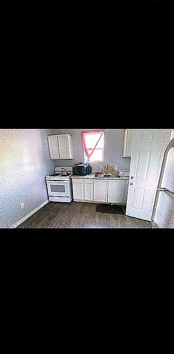 1st image of 13784 Caldwell Ave