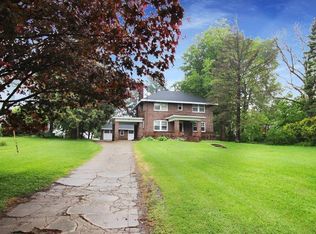 515 E Jefferson St, Freeport, IL 61032