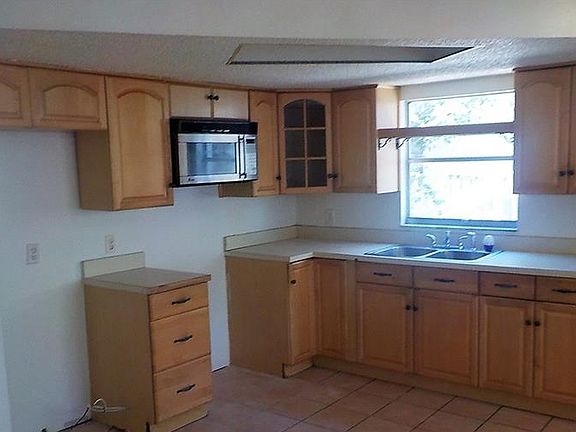 4th image of 1303 Castleworks Ln