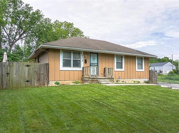 2nd image of 4518 Cypress Ave