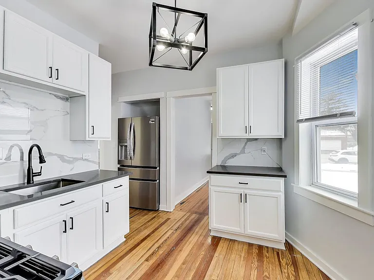 1638 Oakwood Ave — Photo 12