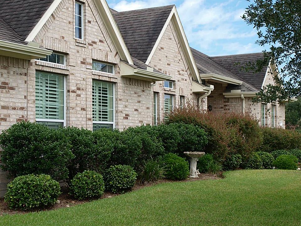 1st image of 729 Falcon Lake Dr