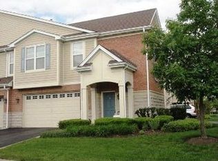 1395 Scarboro Rd, Schaumburg, IL 60193