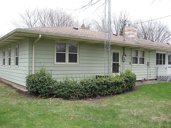 3rd image of 608 Mandernach Dr
