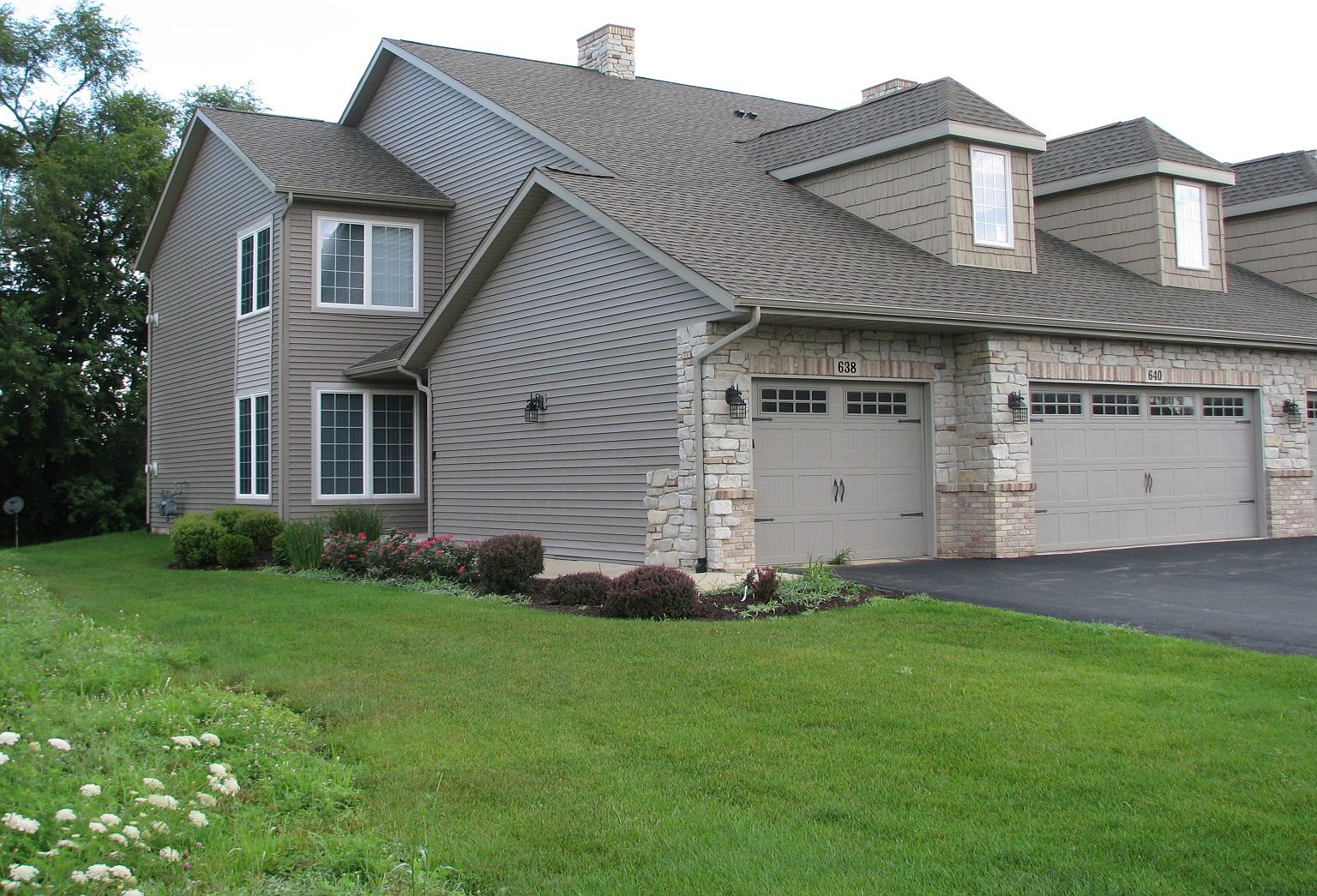 634 Queens Ct, Rockton, IL 61072 Zillow