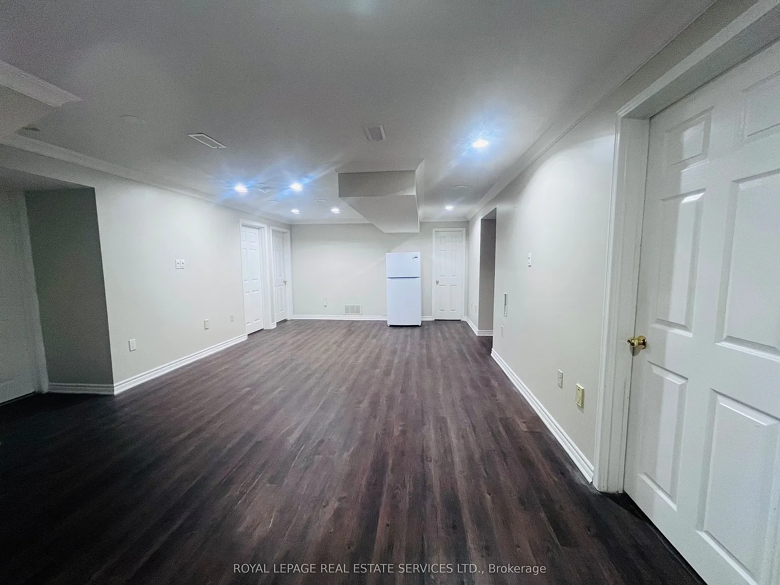 3 bed, $1,800 — Photo 4