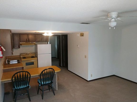 Living Room/Kitchen
