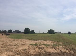 8 Chisholm Ln, Enid, OK 73703