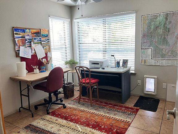 office/studio (has closet)