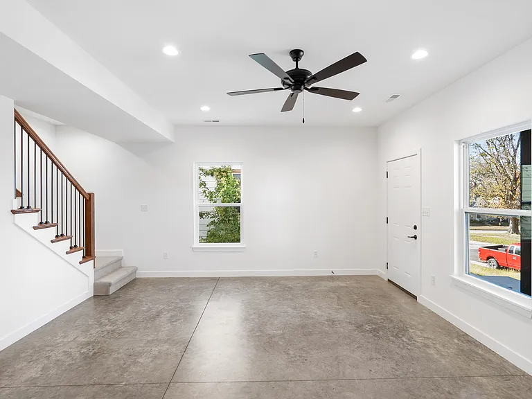 308 E Morgan St #C — Photo 7
