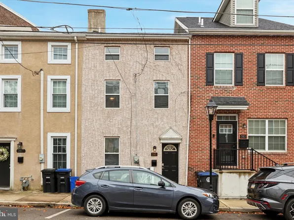 385 E Hector St, Conshohocken, PA 19428