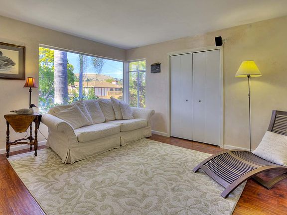 3rd image of 37 Strawberry Cir