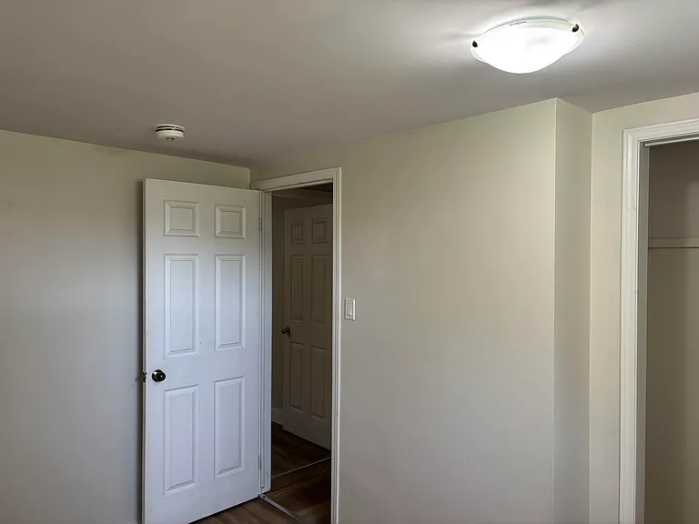 40 Barron St — Photo 9