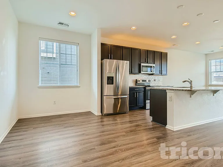 10545 Boston St — Photo 6