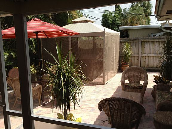 5850 NE 21 Dr - back 1