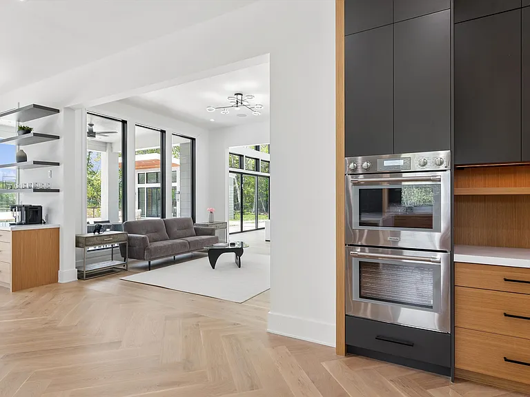111 Water Mill Towd — Photo 17