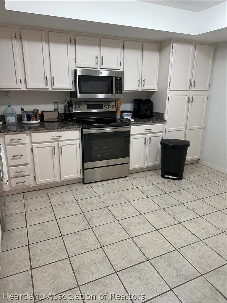 2 bed, 2.0 bath, 1220 sqft, $1,850 — Photo 3