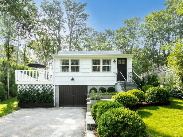 55 Wickatuck Dr, Sag Harbor, NY 11963