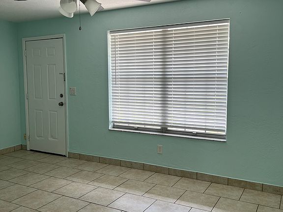 4th image of 287 N Evans Cir APT A