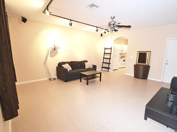 4th image of 2108 SE Eatonville Dr