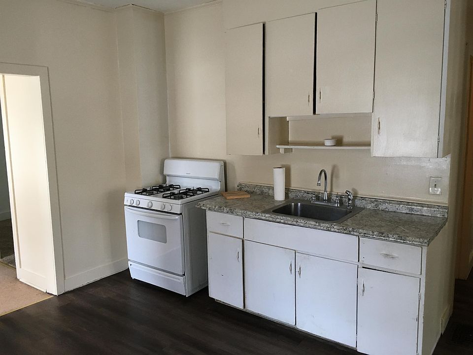 1st image of 374 Gertrude St #2