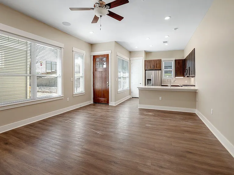 1706 Cedar Bend Dr #A — Photo 5