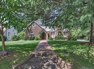 1400 Biltmore Dr, Charlotte, NC 28207