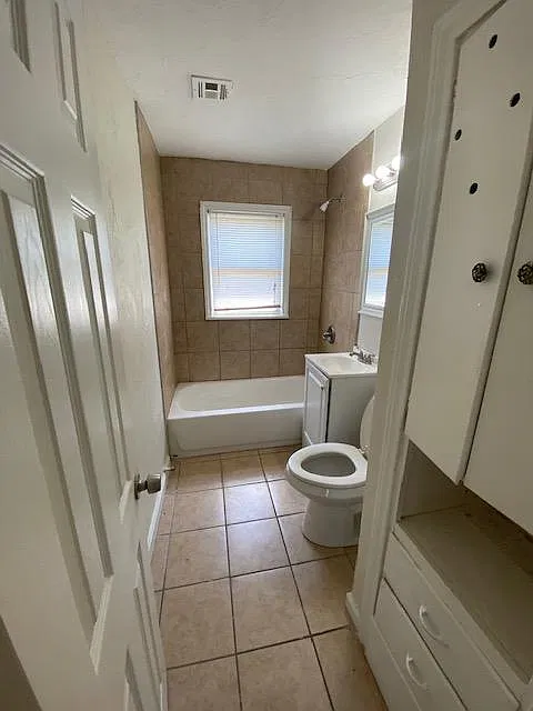 3 bed, 1092 sqft, $1,150 — Photo 4