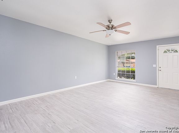 4th image of 12742 Thomas Sumter St