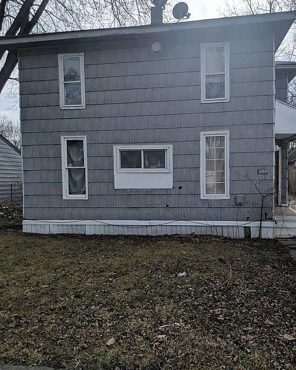 1st image of 310 N Oakley St