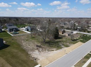 2910 Amberleigh Ln, Schererville, IN 46375