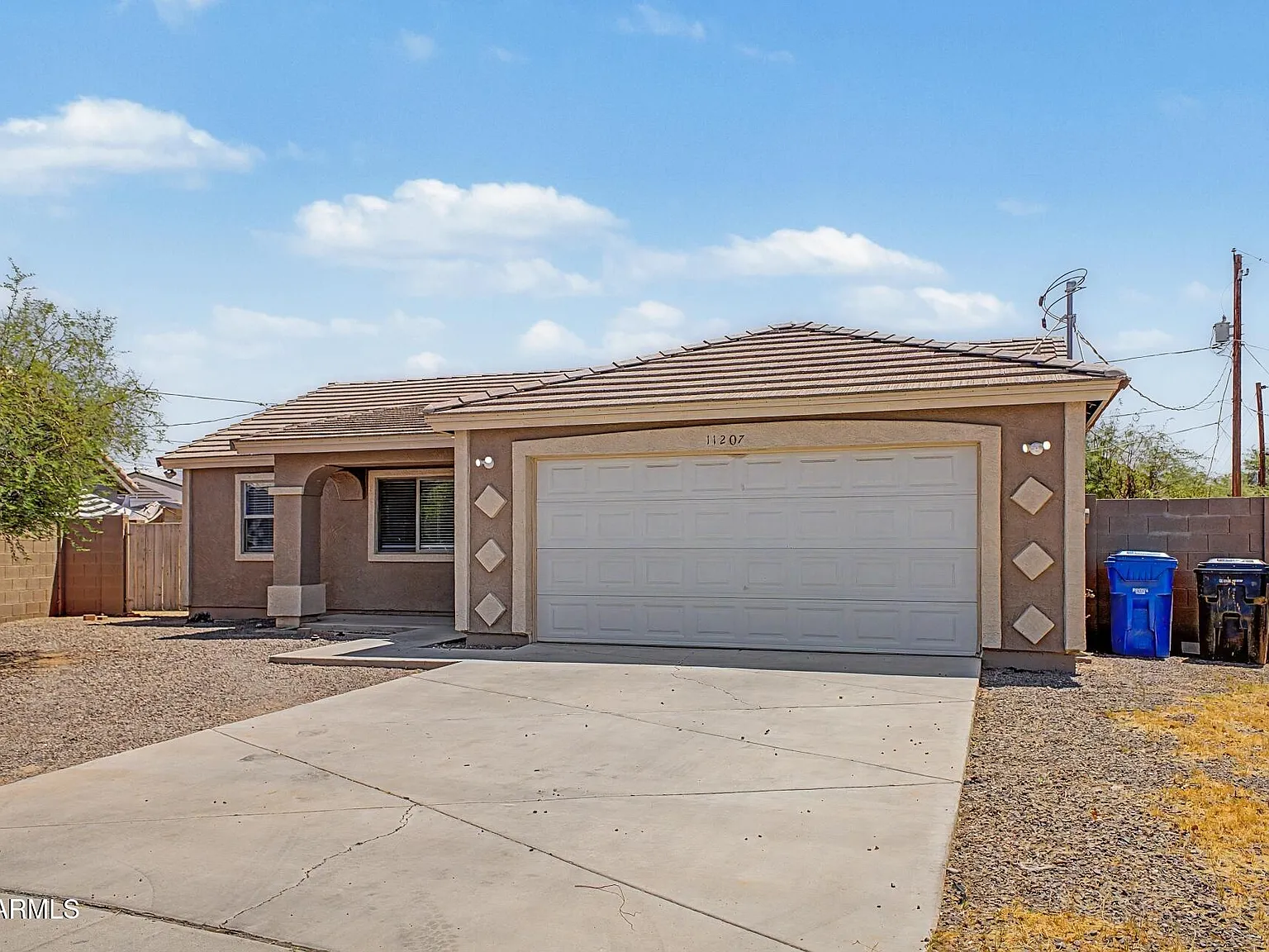 3 bed, 2.0 bath, 1272 sqft, $1,775 — Photo 3