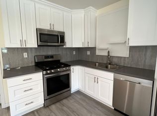 19539 Minnehaha St, Porter Ranch, CA 91326