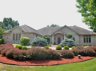 18725 Capone Ct, Brookfield, WI 53045