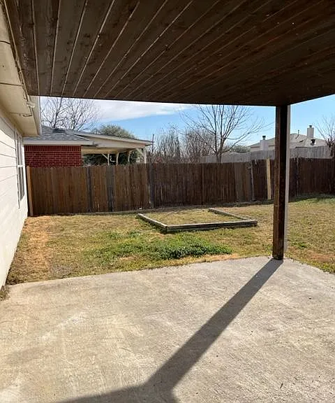 1579 Crown View Dr — Photo 13