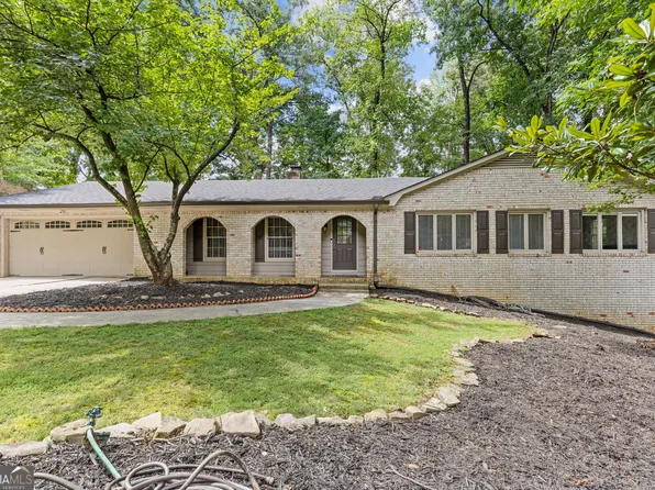 2547 Andover Dr, Dunwoody, GA 30360